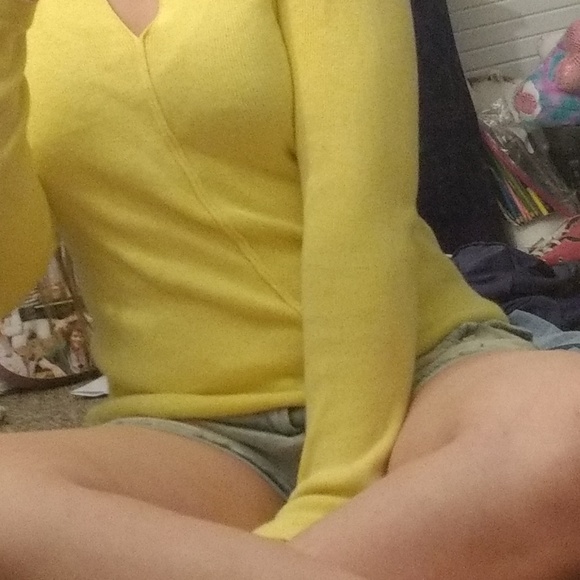 A yellow Tommy Hilfiger long sleeve shirt - Picture 6 of 8